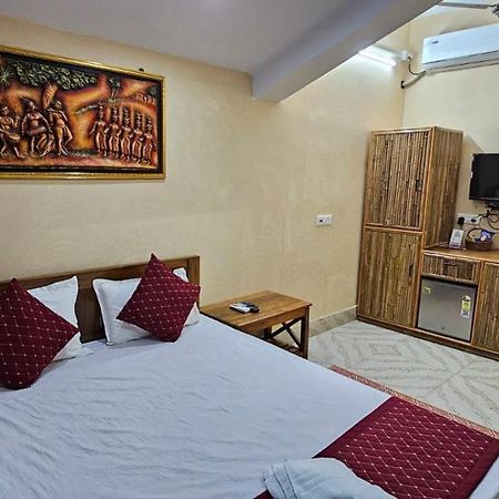 Moon Village Resort Shanti Niketan Luaran gambar