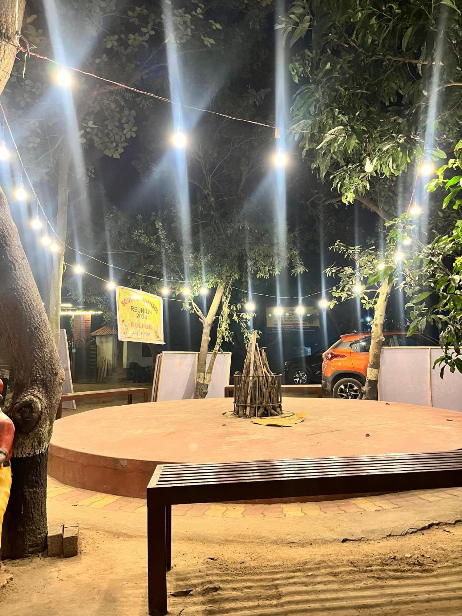 Moon Village Resort Shanti Niketan Luaran gambar