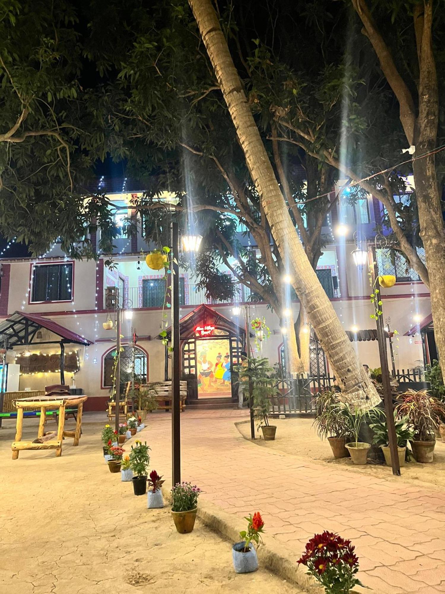 Moon Village Resort Shanti Niketan Luaran gambar